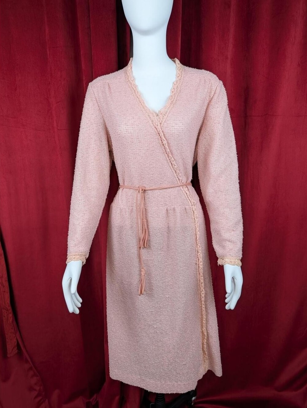 True Vintage 60's Kay Windsor Dusty Rose Pink Popcorn Knit Crochet Lace Dress